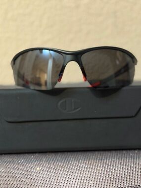 Champion Men's Black and Red Polarized Sunglasses Temples